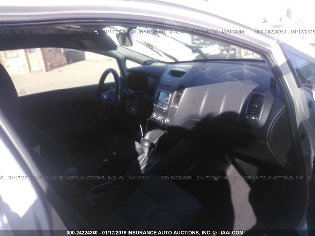 KNAFX4A88F5290465 - 2015 KIA FORTE EX SILVER photo 5