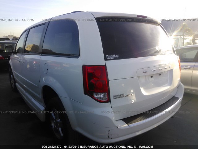 2C4RDGCG2CR284495 - 2012 DODGE GRAND CARAVAN SXT WHITE photo 3