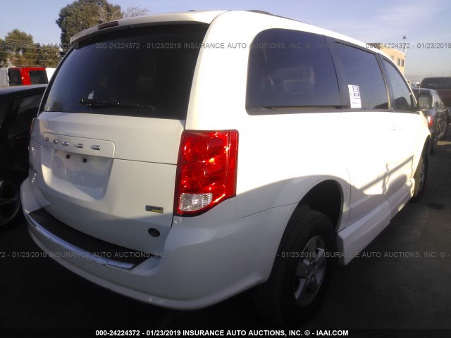 2C4RDGCG2CR284495 - 2012 DODGE GRAND CARAVAN SXT WHITE photo 4