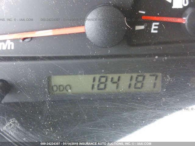 JTDBE30K830160175 - 2003 TOYOTA CAMRY LE/XLE Blau Foto 7