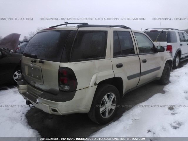 1GNDT13S652179806 - 2005 CHEVROLET TRAILBLAZER LS/LT GOLD photo 4