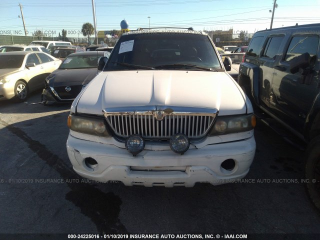 5LMRU27L2XLJ04871 - 1999 LINCOLN NAVIGATOR 白色 照片 6