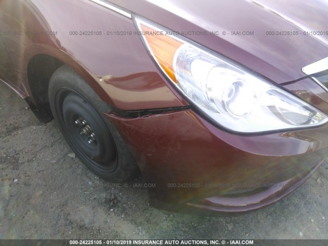 5NPEC4AC2CH502206 - 2012 HYUNDAI SONATA SE/LIMITED RED photo 6