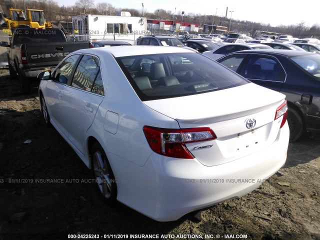 4T1BF1FK1DU648141 - 2013 TOYOTA CAMRY L/SE/LE/XLE 白色 照片 3