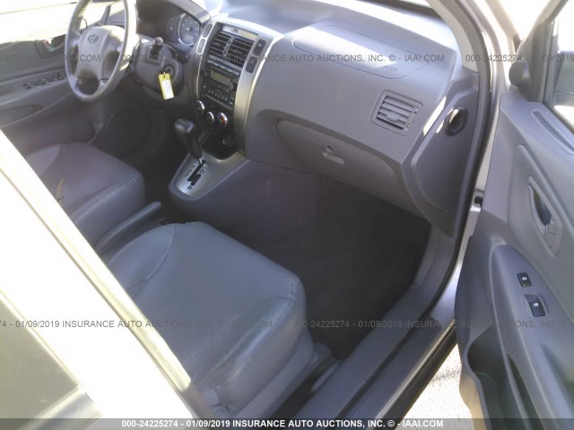 KM8JN72DX5U074150 - 2005 HYUNDAI TUCSON GLS/LX SILVER photo 5