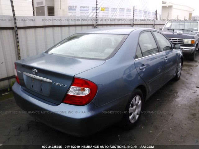 4T1BE32K34U830542 - 2004 TOYOTA CAMRY LE/XLE/SE BLUE photo 4