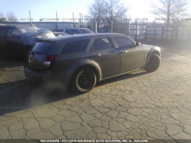 2D4FV47T98H147771 - 2008 DODGE MAGNUM GRAY photo 4