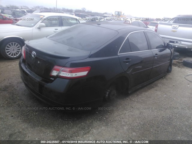 4T1BF3EK0BU220474 - 2011 TOYOTA CAMRY SE/LE/XLE 黑色 照片 4