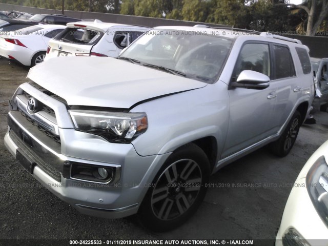 JTEZU5JR3J5184033 - 2018 TOYOTA 4RUNNER SR5/LIMITED/SR5 PREMIUM SILVER photo 2