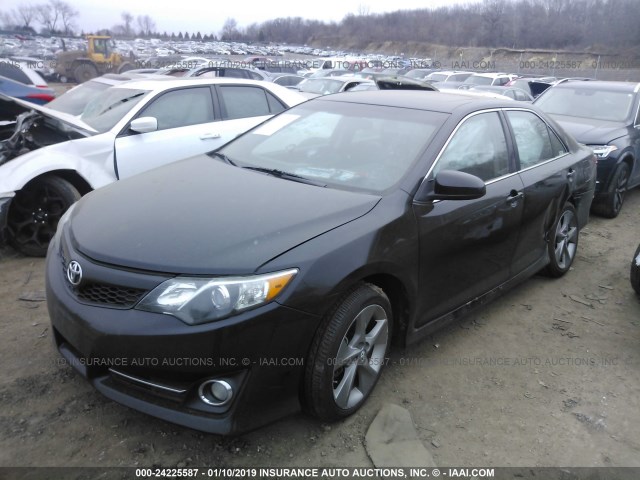 4T1BF1FK9EU338756 - 2014 TOYOTA CAMRY L/SE/LE/XLE 黑色 照片 2