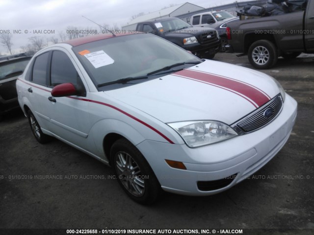 1FAFP34N27W279476 - 2007 FORD FOCUS ZX4/S/SE/SES WHITE photo 1