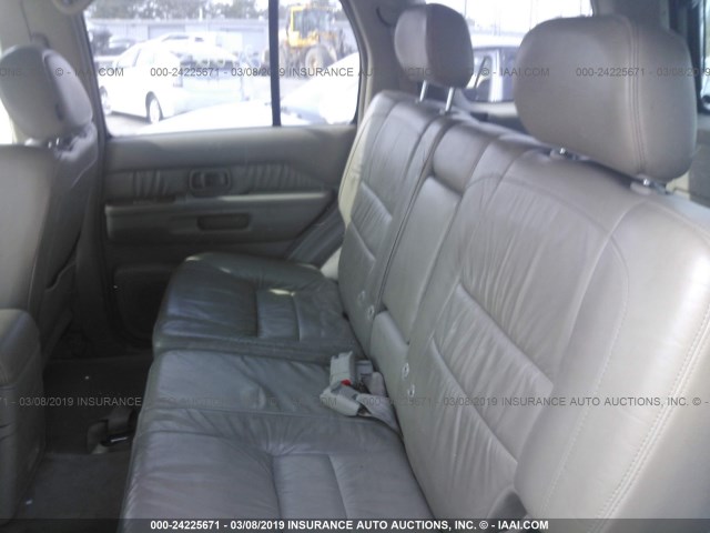 JNRDR09Y81W224230 - 2001 INFINITI QX4 GRAY photo 8