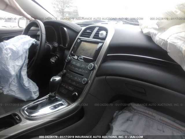 1G11C5SA8DF128299 - 2013 CHEVROLET MALIBU 1LT შავი ფოტო 5