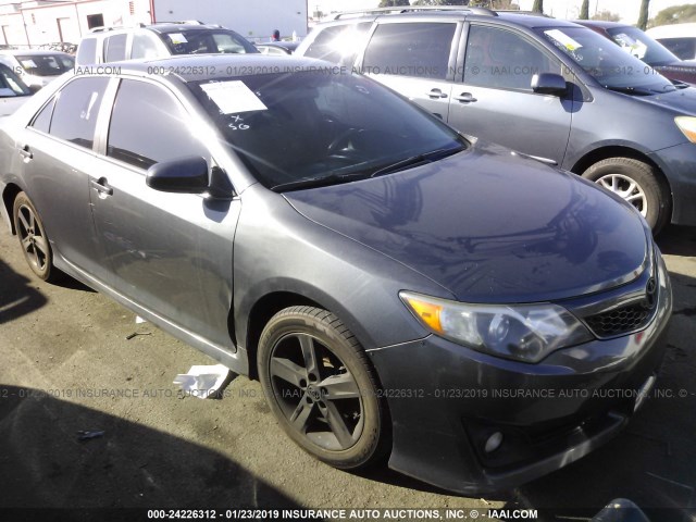 4T1BF1FK1CU549043 - 2012 TOYOTA CAMRY SE/LE/XLE GRAY photo 1