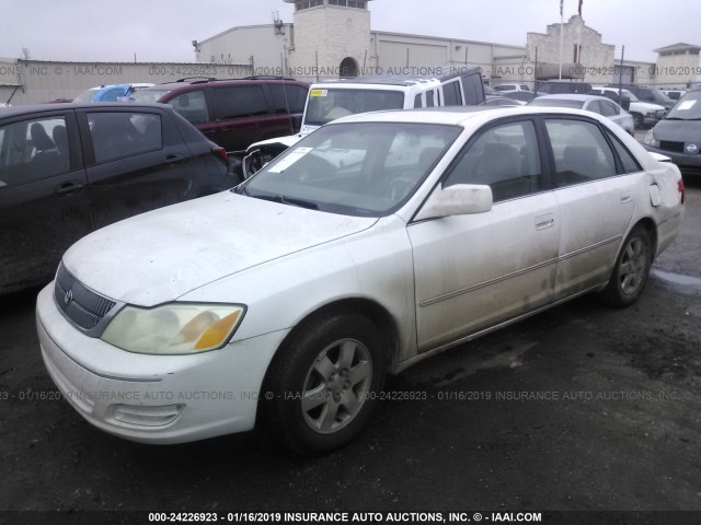 4T1BF28B81U172517 - 2001 TOYOTA AVALON XL/XLS WHITE photo 2