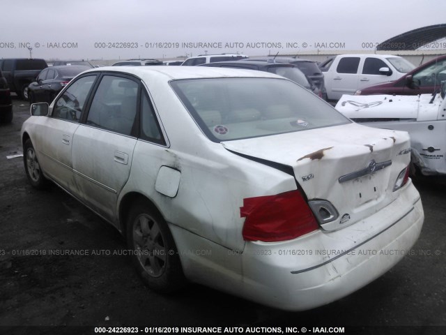 4T1BF28B81U172517 - 2001 TOYOTA AVALON XL/XLS WHITE photo 3