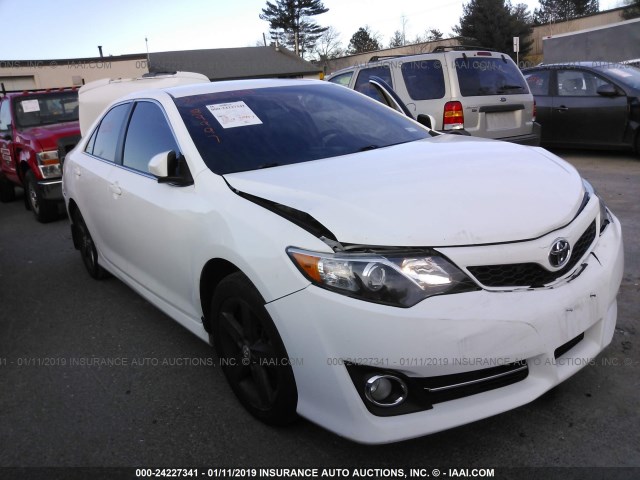 4T1BF1FK2EU387510 - 2014 TOYOTA CAMRY L/SE/LE/XLE 白色 照片 1