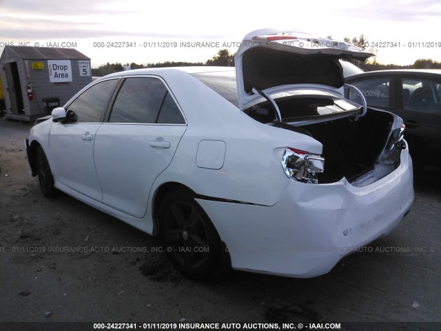 4T1BF1FK2EU387510 - 2014 TOYOTA CAMRY L/SE/LE/XLE 白色 照片 3