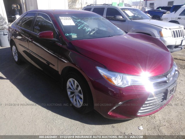 4T1BF1FK9GU614582 - 2016 TOYOTA CAMRY LE/XLE/SE/XSE წითელი ფოტო 1