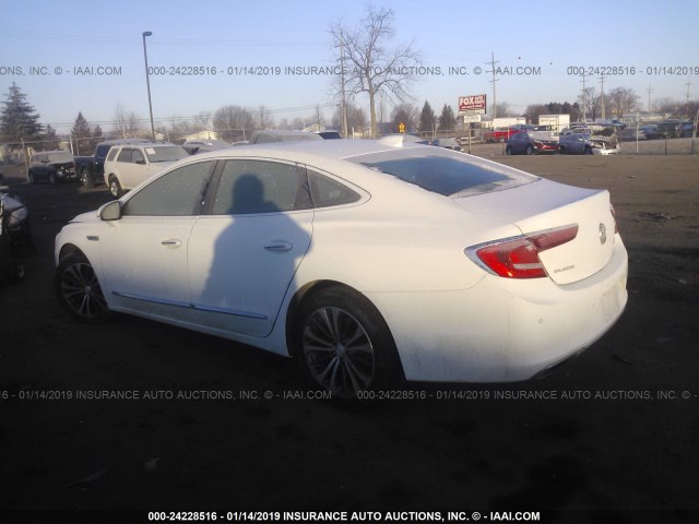 1G4ZP5SS5JU145488 - 2018 BUICK LACROSSE ESSENCE WHITE photo 3