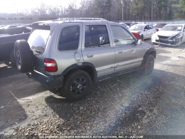 KNDJB723015042011 - 2001 KIA SPORTAGE GRAY photo 4