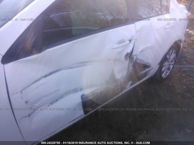 JM1BL1S68A1231621 - 2010 MAZDA 3 S WHITE photo 6