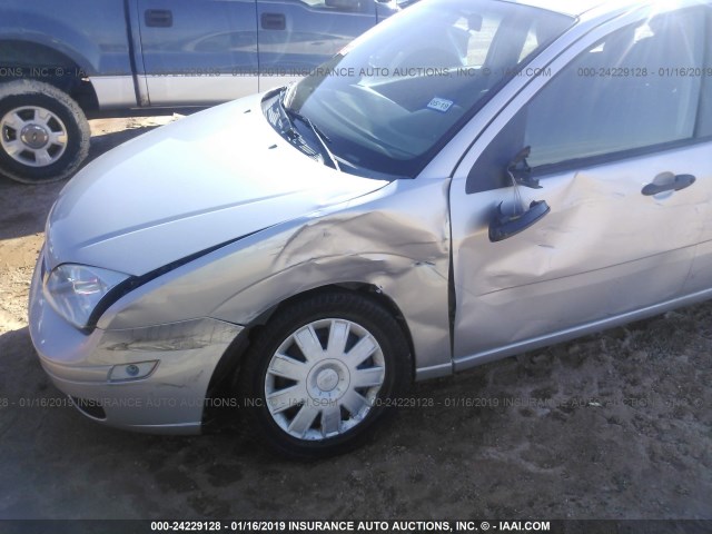 1FAFP34N77W267050 - 2007 FORD FOCUS ZX4/S/SE/SES SILVER photo 6