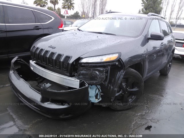 1C4PJLCBXJD560533 - 2018 JEEP CHEROKEE LATITUDE GRAY photo 2