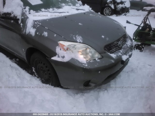 2T1KR32E38C713811 - 2008 TOYOTA COROLLA MATRIX  GRAY photo 6