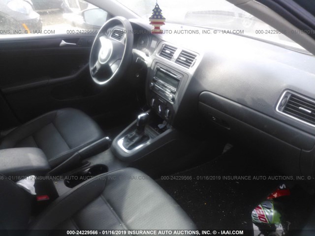 3VWDP7AJ5CM452764 - 2012 VOLKSWAGEN JETTA SE GRAY photo 5