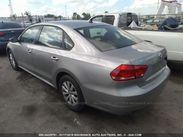 1VWAH7A32CC089343 - 2012 VOLKSWAGEN PASSAT S GRAY photo 3