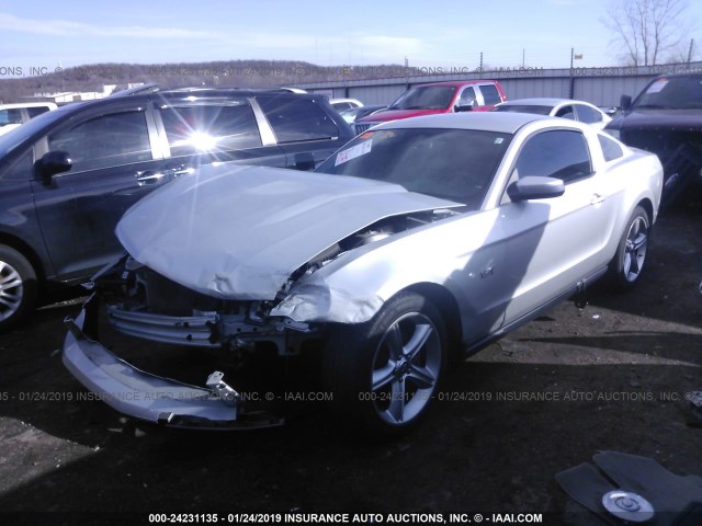 1ZVBP8CH1A5145005 - 2010 FORD MUSTANG GT SILVER photo 2