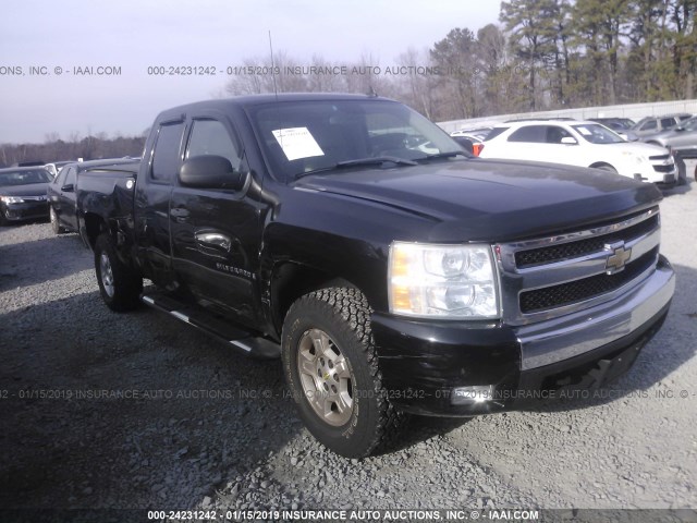 2GCEC19C771691008 - 2007 CHEVROLET SILVERADO C1500 BLACK photo 1