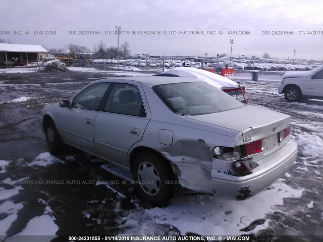 4T1BG22K7YU696595 - 2000 TOYOTA CAMRY CE/LE/XLE 银色 照片 3