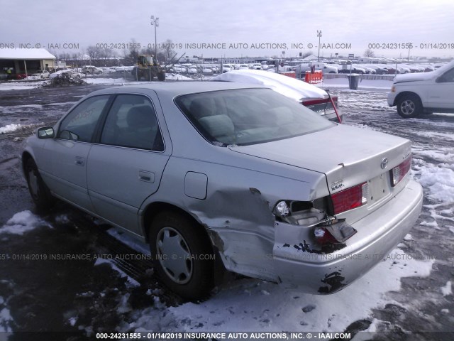 4T1BG22K7YU696595 - 2000 TOYOTA CAMRY CE/LE/XLE 银色 照片 6