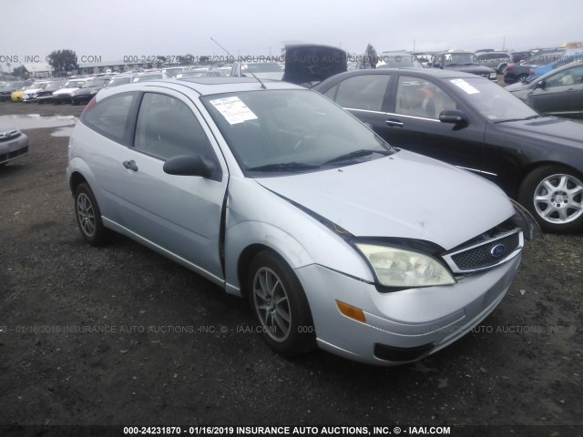 1FAFP31N77W187137 - 2007 FORD FOCUS ZX3/S/SE/SES SILVER photo 1