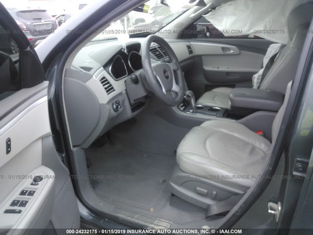 1GNER23D39S118865 - 2009 CHEVROLET TRAVERSE LT GRAY photo 5