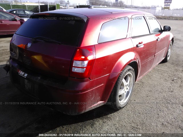 2D4FV48T75H562078 - 2005 DODGE MAGNUM SE MAROON photo 4