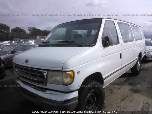 1FBSS31L2WHA44948 - 1998 FORD ECONOLINE E350 SUPER DUTY WHITE photo 2