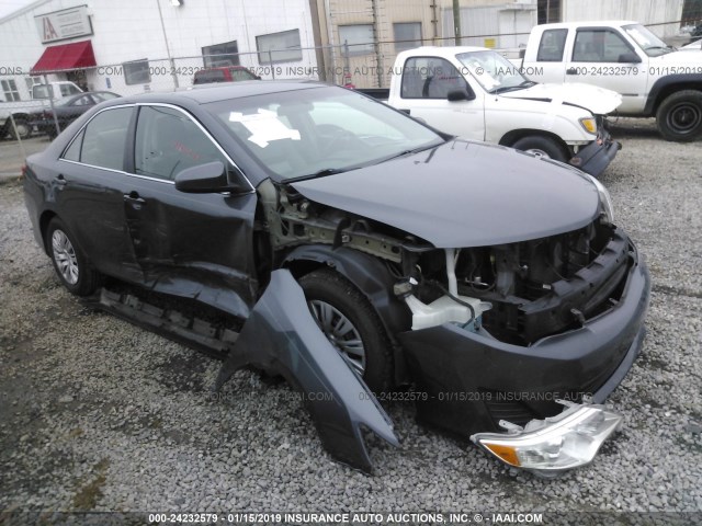 4T1BF1FK4CU619358 - 2012 TOYOTA CAMRY SE/LE/XLE ნაცრისფერი ფოტო 1