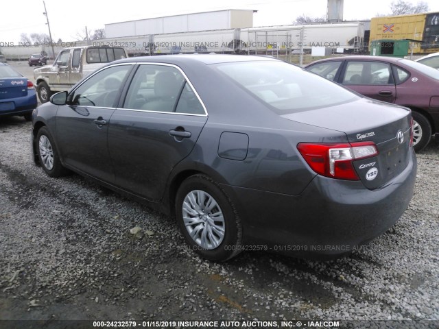 4T1BF1FK4CU619358 - 2012 TOYOTA CAMRY SE/LE/XLE ნაცრისფერი ფოტო 3