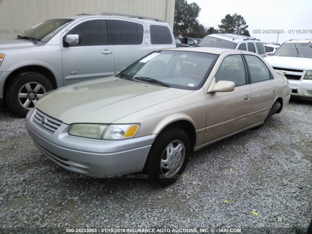 JT2BG28K4X0318003 - 1999 TOYOTA CAMRY LE/XLE 金色 照片 2