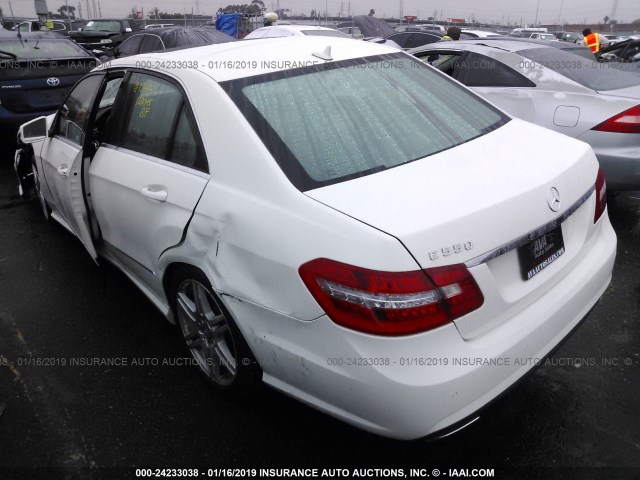 WDDHF7CB1AA196605 - 2010 MERCEDES-BENZ E 550 WHITE photo 3