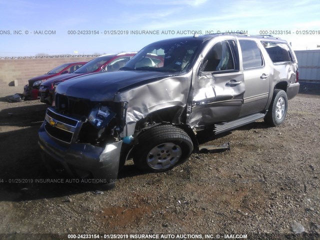 1GNSCHE02BR332390 - 2011 CHEVROLET SUBURBAN C1500  LS Pewter photo 2