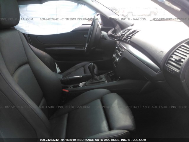 WBAUC73579VK94695 - 2009 BMW 135 I WHITE photo 5