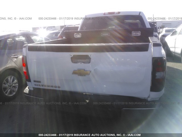 3GCPCPEA9BG325549 - 2011 CHEVROLET SILVERADO C1500 WHITE photo 6