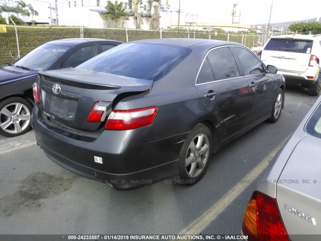 4T1BK46K17U557758 - 2007 TOYOTA CAMRY NEW GENERAT LE/XLE/SE GRAY photo 4