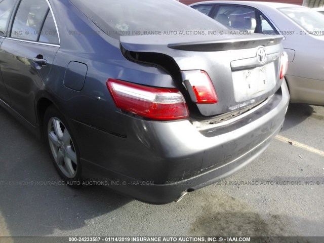 4T1BK46K17U557758 - 2007 TOYOTA CAMRY NEW GENERAT LE/XLE/SE GRAY photo 6