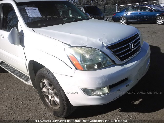 JTJBT20X350072095 - 2005 LEXUS GX 470 WHITE photo 6