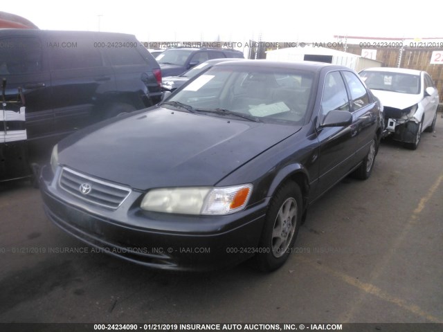 JT2BG22K3Y0495605 - 2000 TOYOTA CAMRY CE/LE/XLE GRAY photo 2